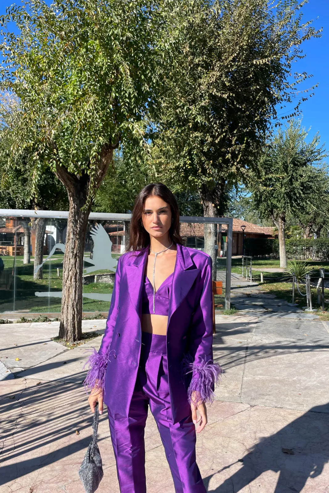 BLAZER OVERSIZED ROXO COM PLUMAS